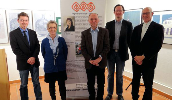 v.l.: Torsten Reibold (Givat Haviva), Irmgard Sander (Geschäftsführerin Stiftung), Reinhard Schmidt (Stiftungsvorsitzender), Dirk Wiese (Vorsitzender der HSK SPD) und Alex G. Elsohn (Repräsentationsdirektor Nordwest-Europa der Universität Tel Aviv – Israel)